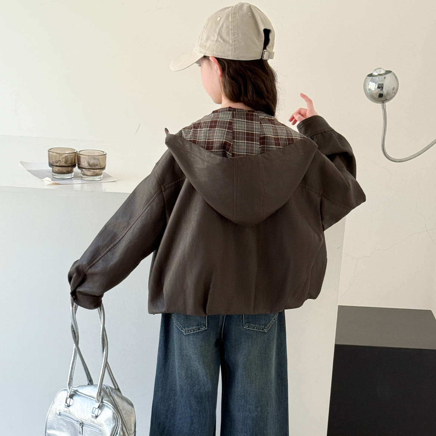 女童秋装外套2025新款洋气儿童休闲皮衣潮酷女孩连帽衫皮夹克上衣 - 图3