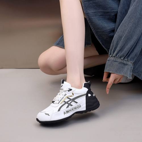 四季时尚鬼步舞男女款软皮软广场舞鞋轻便运动鞋皮蓬老爹鞋透气 - 图1