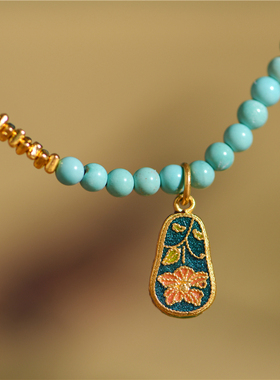 足金手工錾刻古法黄金烧蓝虎头鞋