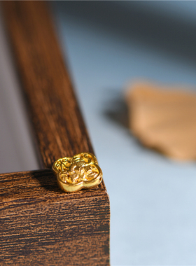 手工錾刻古法黄金牡丹镂空隔珠