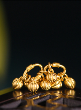 錾刻古法黄金硕果累累小吊坠