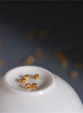 錾刻古法黄金四面小隔珠