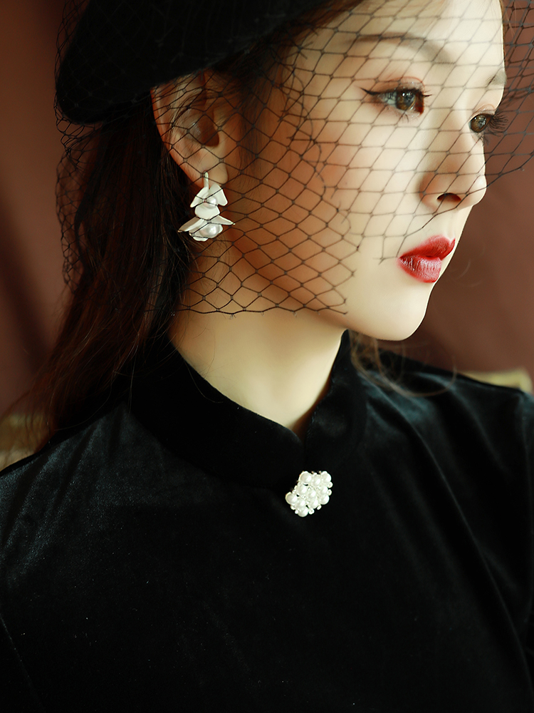 黑色日常生活装连衣裙女秋 阑桂羽旗袍