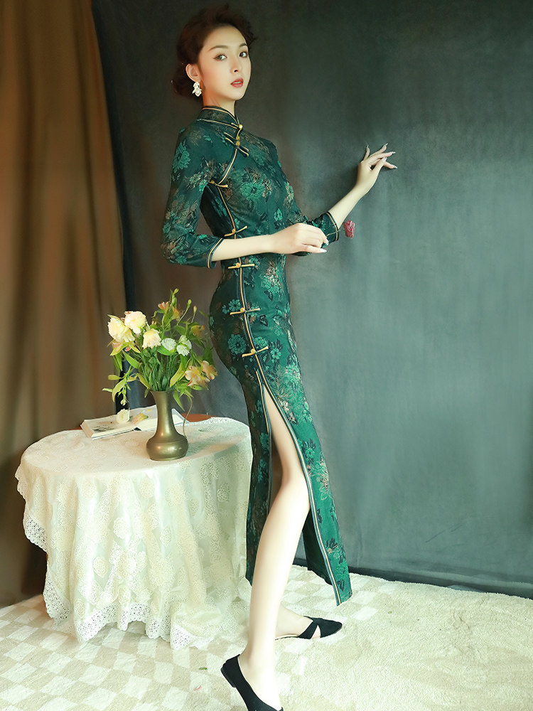绿色2021年新款长袖复古旗袍 阑桂羽旗袍