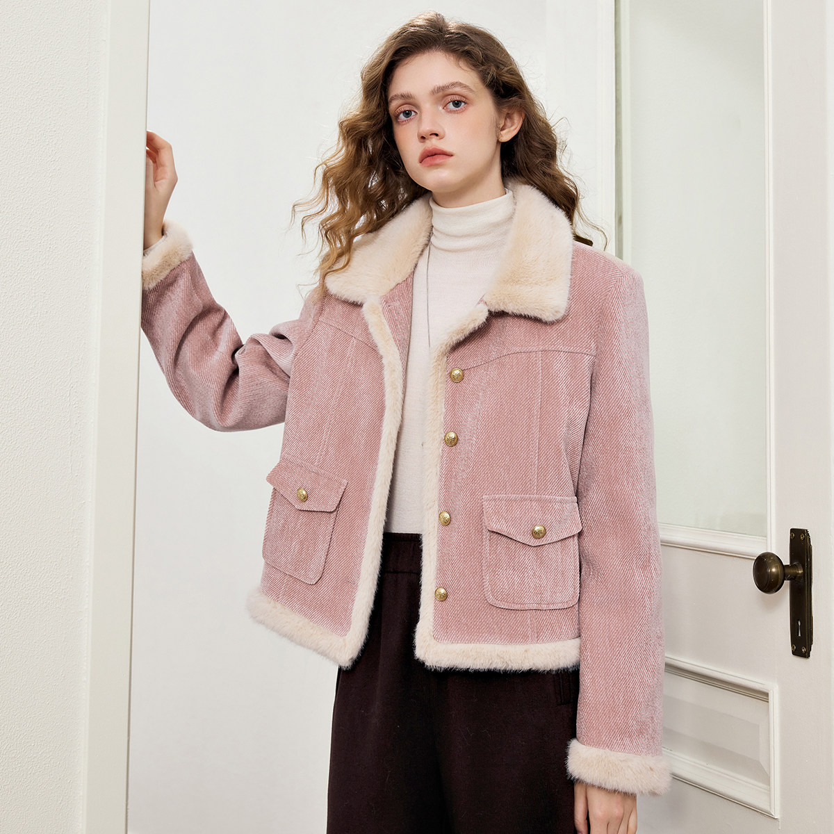 KBNE轻薄短款修身驼色羽绒服女2025冬季新款显瘦不臃肿面包服外套,淘宝优惠券,粉丝福利购,淘宝优惠卷