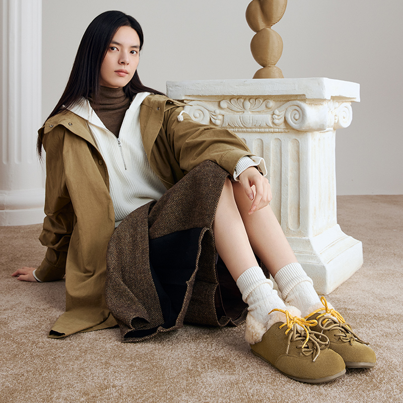 百思图2025春新款真皮加绒加厚保暖勃肯鞋平底女休闲单鞋V4368AM5 - 图2