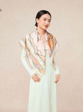 嫵WOO【限时折扣】蝶栖花丛真丝双面异色印花大方巾披肩丝巾送礼