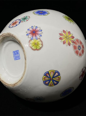 老瓷器清乾隆粉彩描金天球瓶皮球花赏瓶文玩收藏中式客厅陶瓷摆件