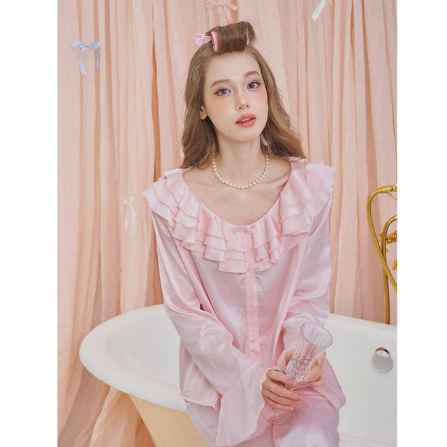 ຊຸດບ້ານ GirlyFancyClub* ນຸ່ງສະບາຍ ແລະ ຂີ້ຄ້ານ ສີບົວ ruffled satin suit pants