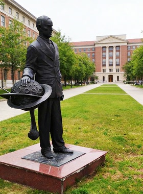 外国纪念馆整身像人物铸铜黄铜金属雕塑定制摆件源头加工工厂户外