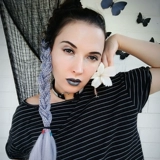 Длинные дреды, розовый хвостик