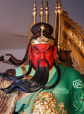 黄铜彩绘关公武财神供奉摆件
