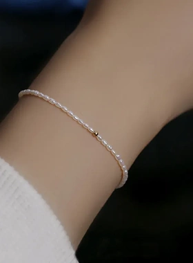 强光baby淡水小米珍珠手链极细轻奢高级感手串2025新爆款闺蜜手饰