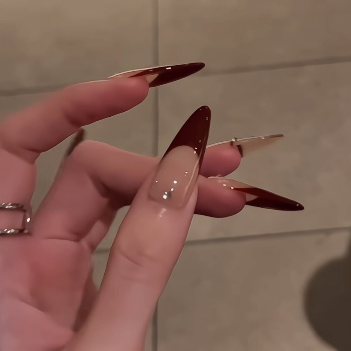 新款手工定制穿戴美甲长款红色猫眼烟花显白假指甲高级感成品甲片 - 图1