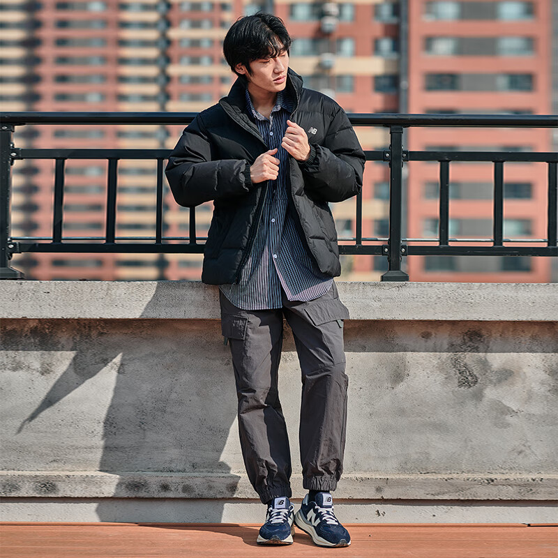 New Balance 黑色羽绒服男装冬季新款立领运动服宽松夹克AMJ34324