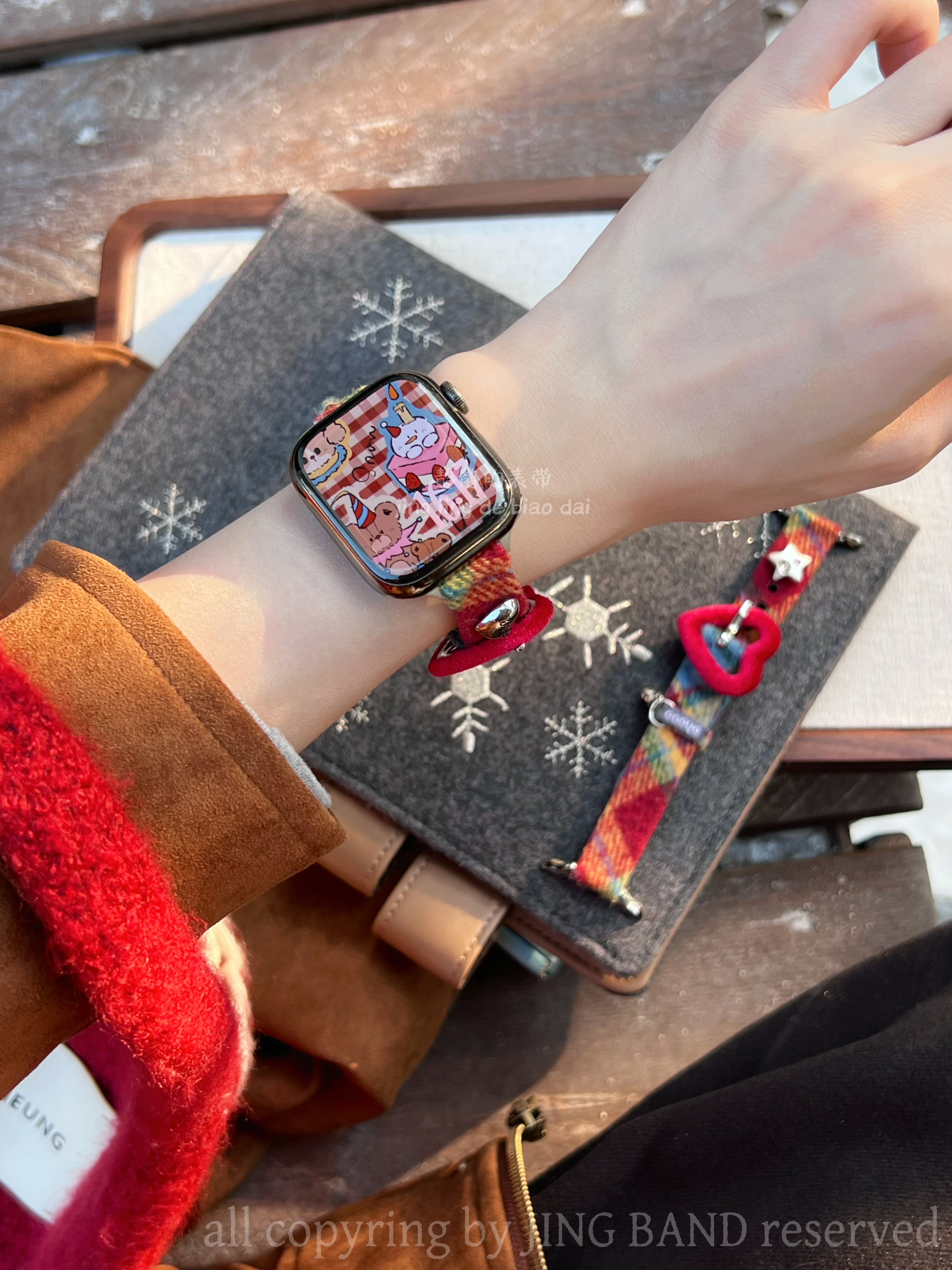 红丝绒爱心扣秋冬彩适用于苹果手表s11代静静的表带iwatch10987s,淘宝优惠券,粉丝福利购,淘宝优惠卷