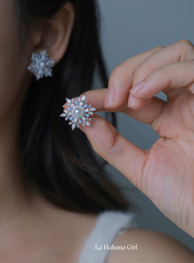 LaHabanagirl蓝色雪花恋耳夹耳钉