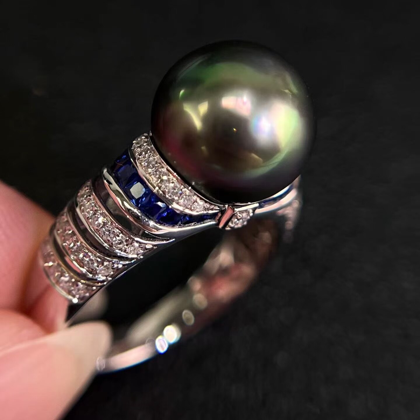 18K gold diamond inlaid natural seawater Tahitian malachite green pearl ring, mirror glare, calm and elegant