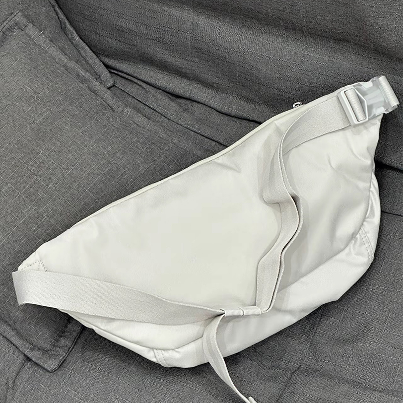 Nike Nike genuine large capacity single shoulder messenger bag men's bag women's bag casual sports bag backpack waist bag DN2556