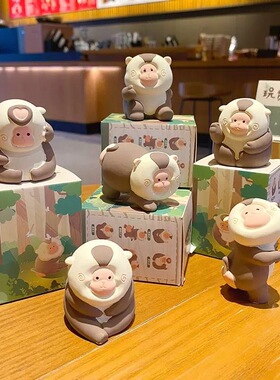 原创小马喽办公室桌面小摆件解压趣味公仔打工人送朋友小礼物