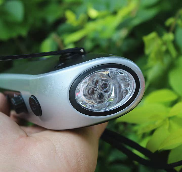 Export solar hand-cranked power generator for disaster prevention