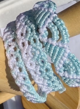 手工编织淡蓝色海洋浪花调节款鱼尾手绳