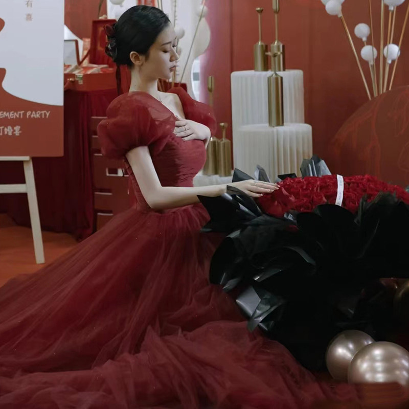 红色连衣裙女2023新款成人在逃婚纱 碧颜礼服/晚装