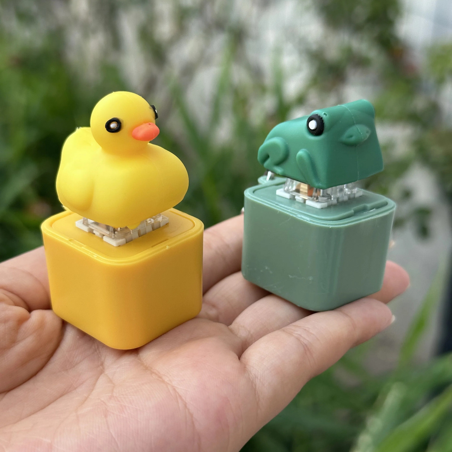 鸭子青蛙语音解压按键钥匙扣发光发声可充电整蛊玩具学生趣味挂件,淘宝优惠券,粉丝福利购,淘宝优惠卷
