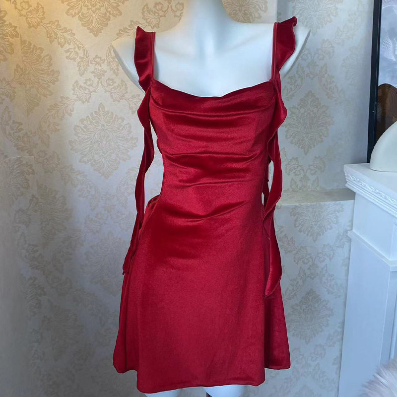 伊影新款性感睡衣女丝绒露背吊带胸垫荡领睡裙纯欲修身家居可外穿,淘宝优惠券,粉丝福利购,淘宝优惠卷