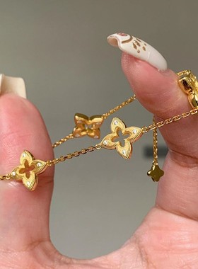 精致镂空拉丝四叶草手链女轻奢小众设计高级感2025年新款手串女款