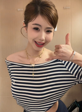 内含两条CIYAVENI高级感蝴蝶项链