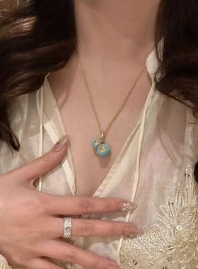 国风蓝色滴釉珐琅四叶花葫芦项链