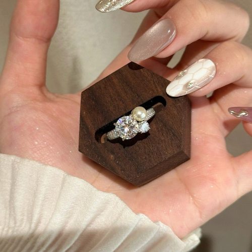 法式轻奢大圆钻珍珠戒指耳钉女镶嵌锆石简约设计复古气质名媛套装 - 图0