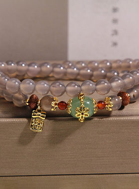 天然灰玛瑙多圈手链女轻奢小众福牌吊坠碧玉配珠精致叠戴古风手串