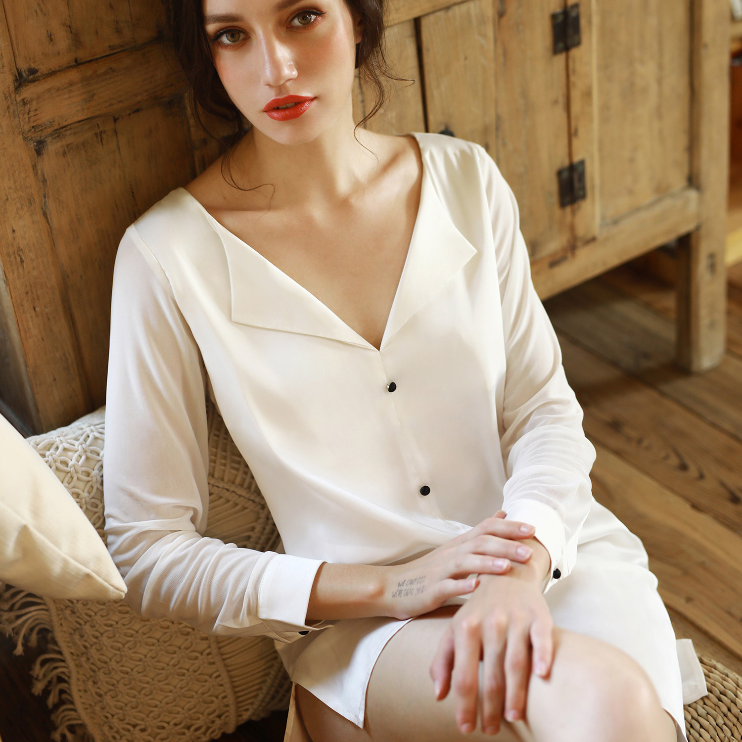 性感缎面长袖薄款2021年新款睡裙 蜜愿睡裙