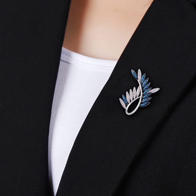  兰彩妮饰品胸针