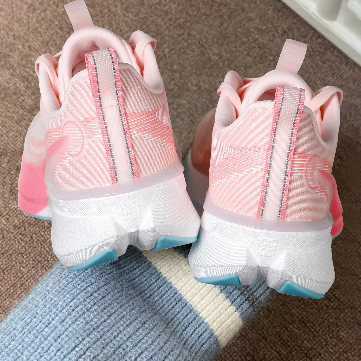 李宁赤兔8PRO反光丝轻量高回弹跑鞋男2025秋冬新款比赛竞速跑步鞋 - 图3