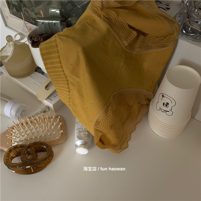 杏仁奶茶~秋日&果实色系无缝内裤女好穿中腰蕾丝边三角裤纯色包臀 - 图1