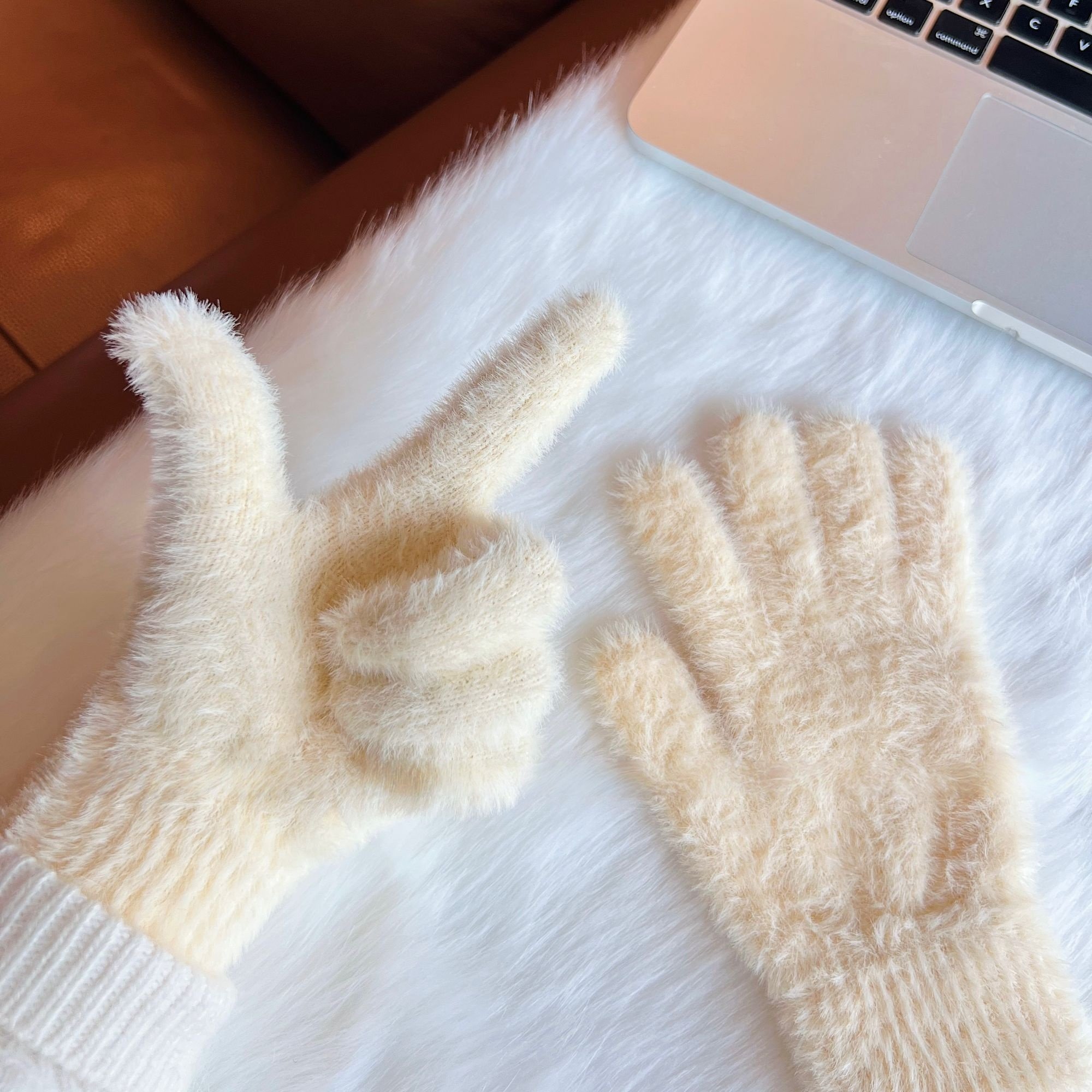 毛绒手套女冬季保暖加绒加厚防寒骑车学生韩版纯色简约百搭毛茸茸,淘宝优惠券,粉丝福利购,淘宝优惠卷