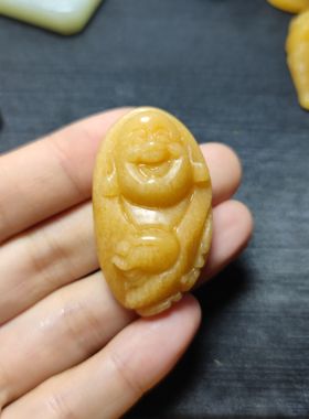 清货天然黄龙玉花开富贵笑口吊坠