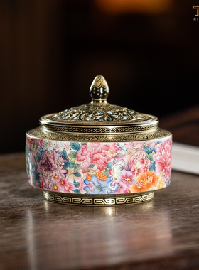 景德镇宁封窑粉彩镂空香薰炉摆件