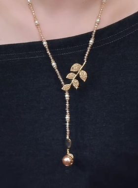 新款珍珠叶子流苏吊坠项链女款轻奢小众高级感锁骨链百搭长毛衣链