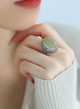 2025年新款复古蛋面镂空花纹戒指女轻奢小众高级感开口可调节指环