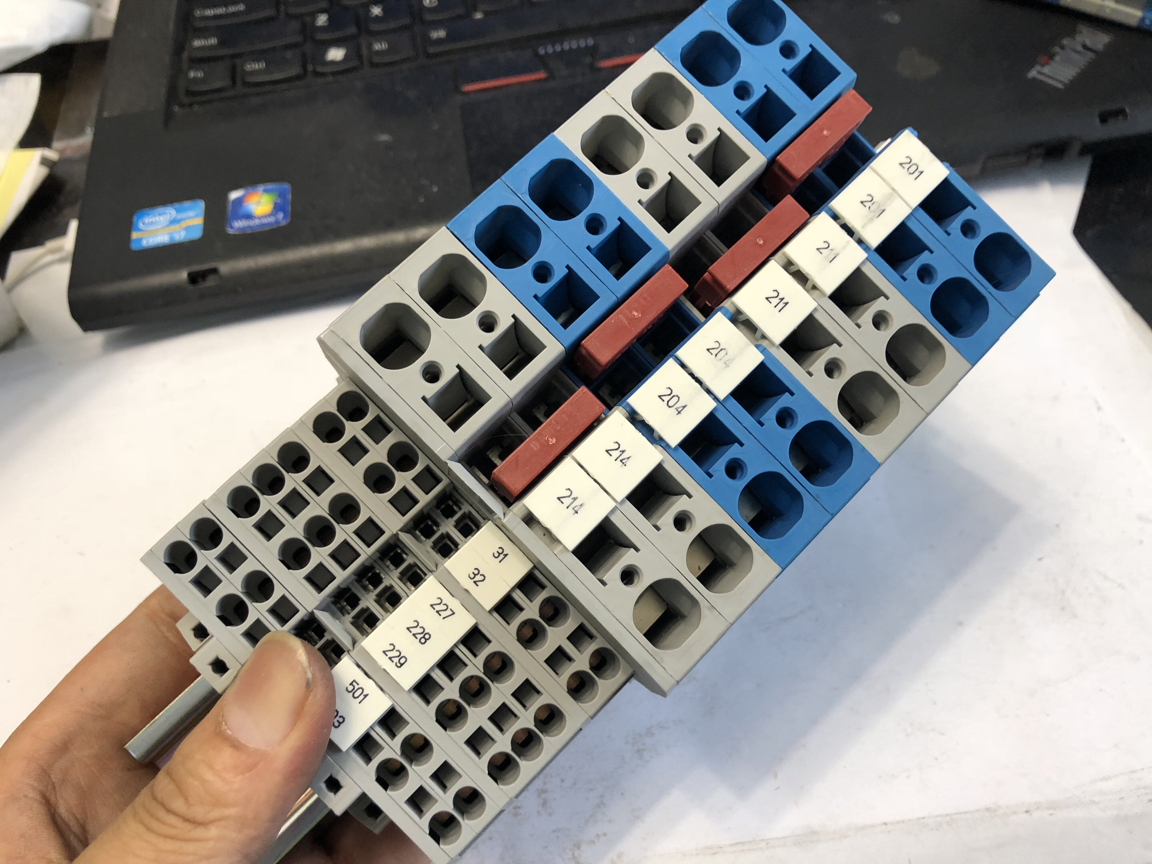 abb terminal block 接线端子 68485487, acs800  md-x25