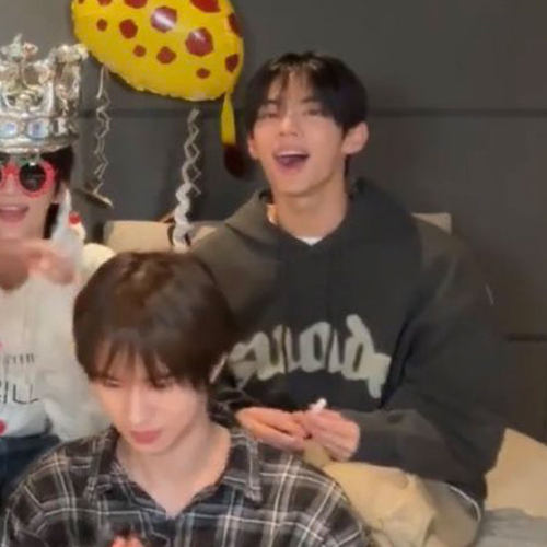 TWS李炅金道勋周边同款衣服宽松印花套头连帽衫卫衣男女秋冬外套 - 图3