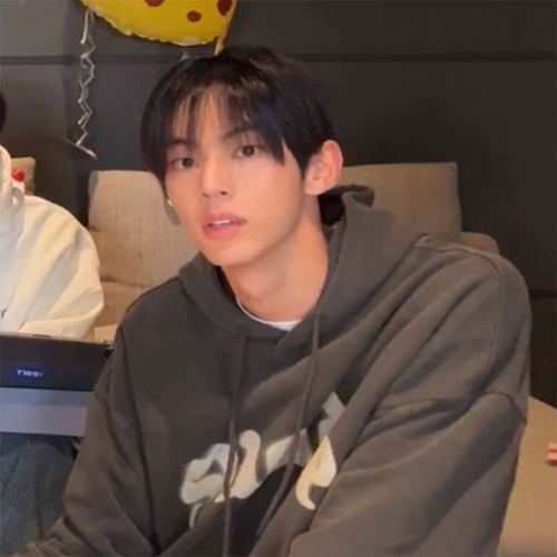 TWS李炅金道勋周边同款衣服宽松印花套头连帽衫卫衣男女秋冬外套 - 图2