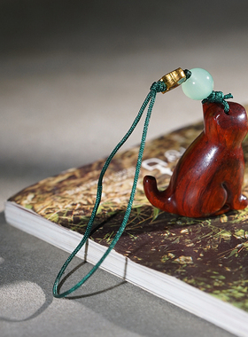 檀木雕刻休闲坐猫手机挂件创意吊坠挂饰配饰钥匙扣礼品木雕工艺品