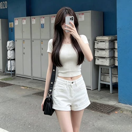 白色弹力牛仔短裤女2026夏季韩版宽松显瘦辣妹卷边a字阔腿热裤子 - 图0
