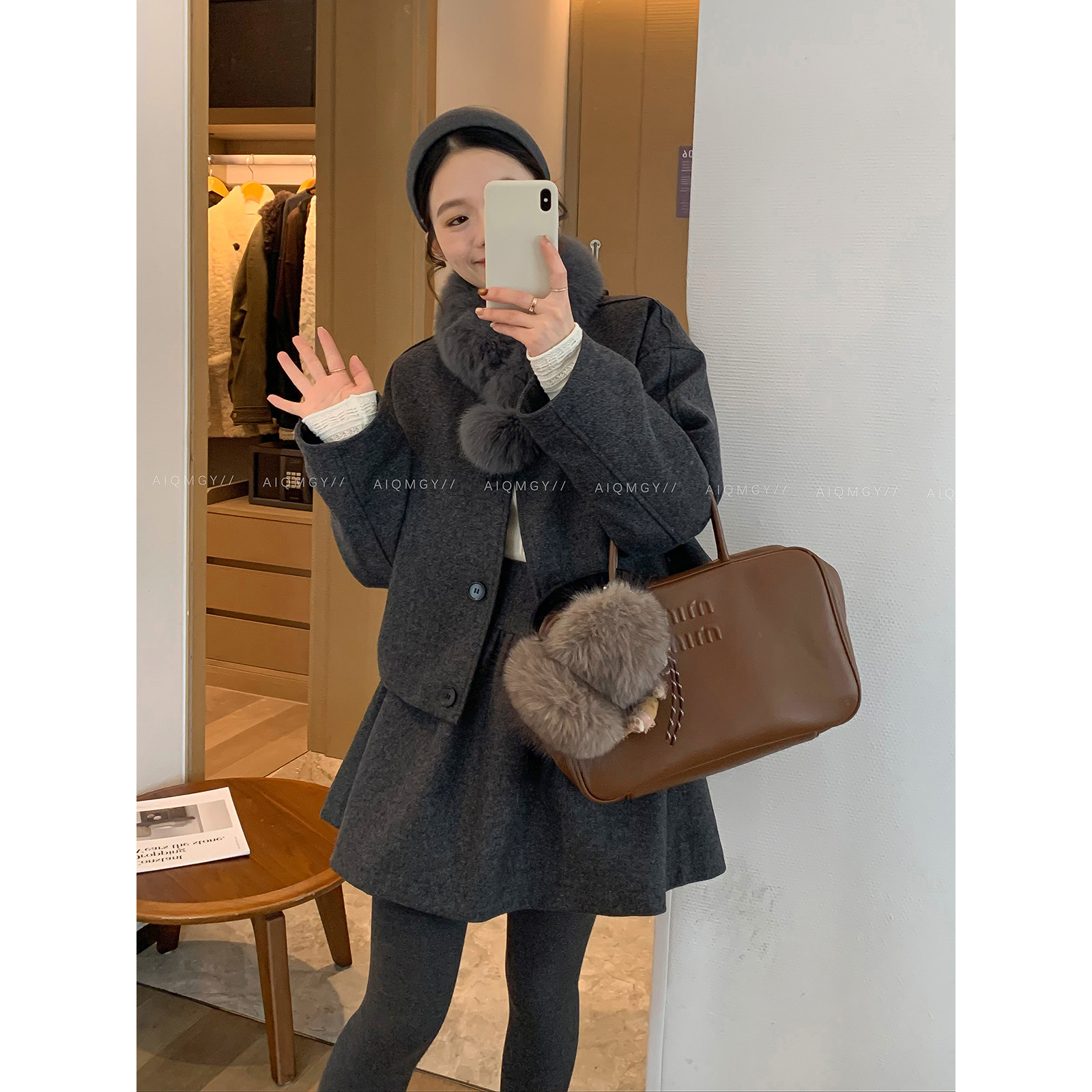 爱情魔鬼鱼 带毛领羽绒套装女2025冬季新款外套半身裙短裙两件套,淘宝优惠券,粉丝福利购,淘宝优惠卷