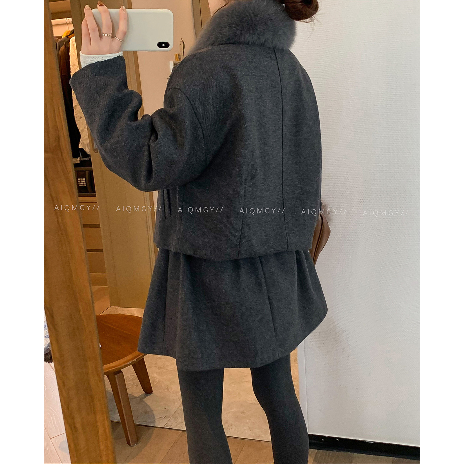 爱情魔鬼鱼 带毛领羽绒套装女2025冬季新款外套半身裙短裙两件套,淘宝优惠券,粉丝福利购,淘宝优惠卷